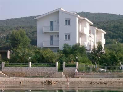 Apartments Esperanca สเวติ เปตาร์ ภายนอก รูปภาพ